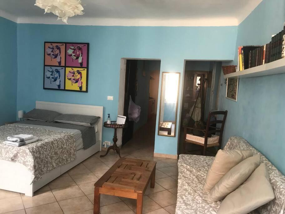 Casa Azzurra, Nel Cuore Di *