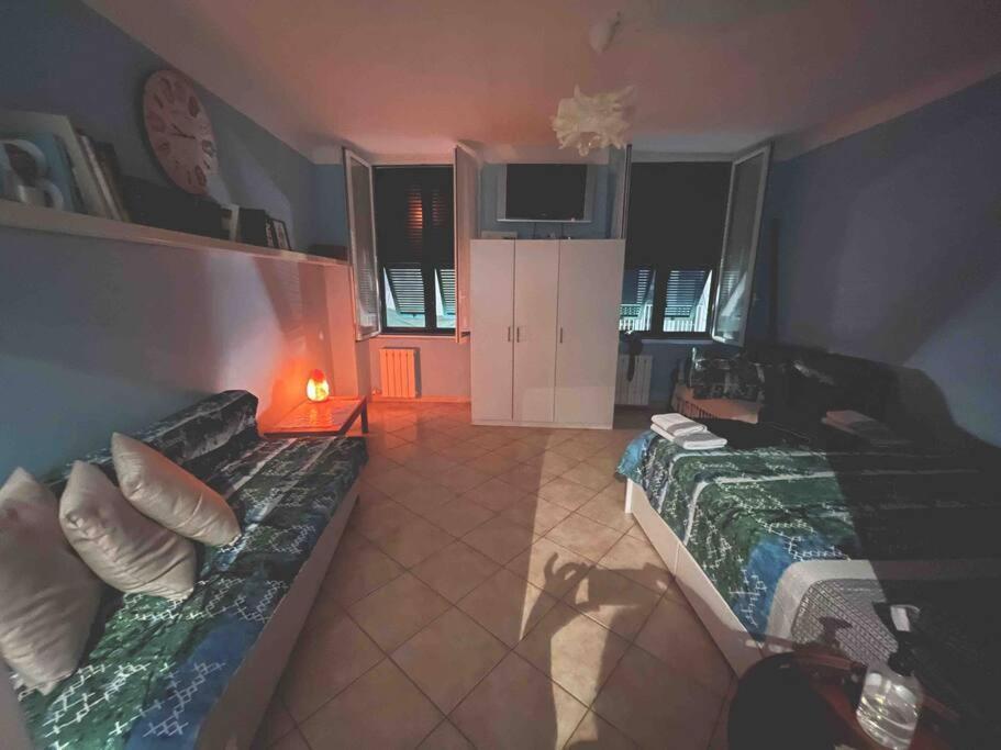 Casa Azzurra, Nel Cuore Di * Genua